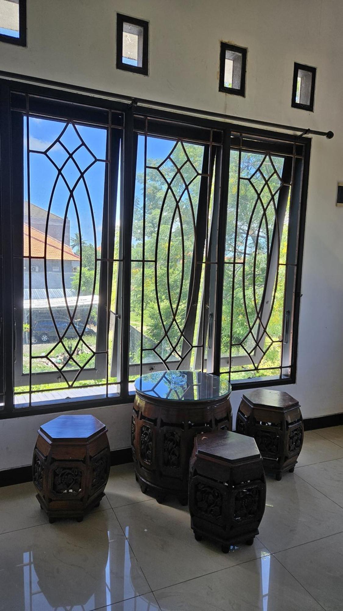 Fora Capsule Hostel Tuban Кута Экстерьер фото