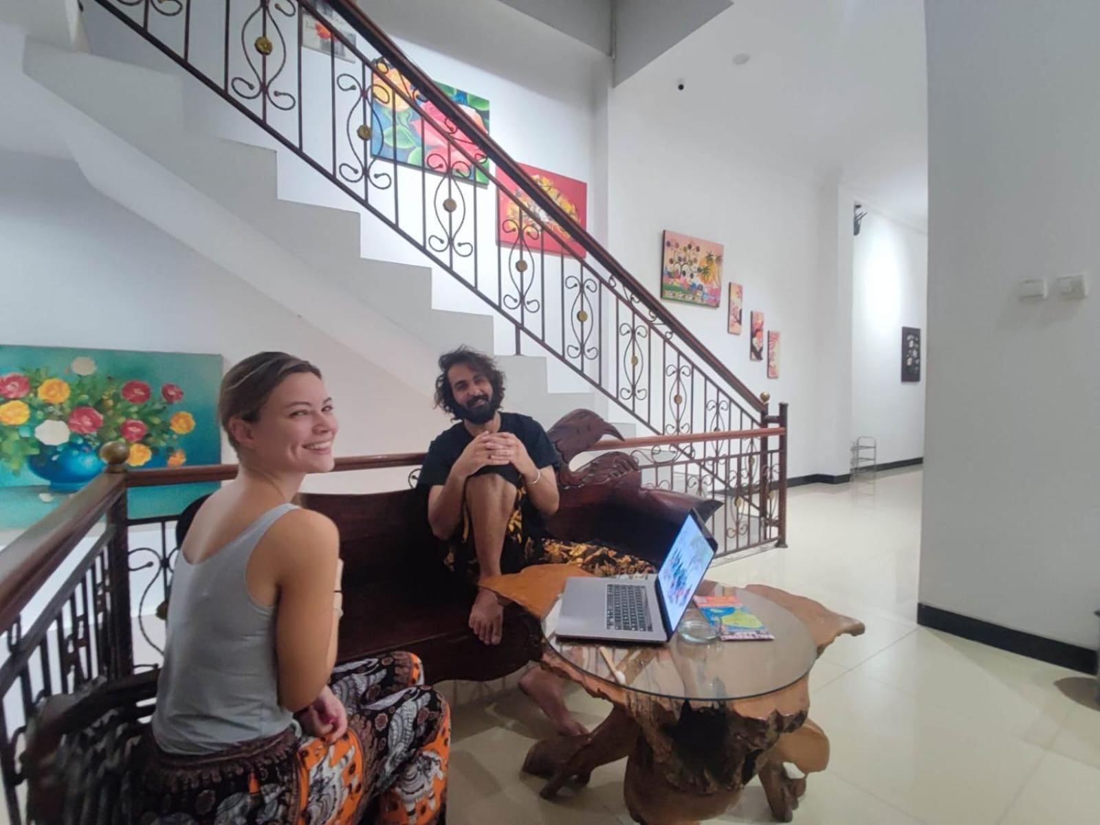 Fora Capsule Hostel Tuban Кута Экстерьер фото